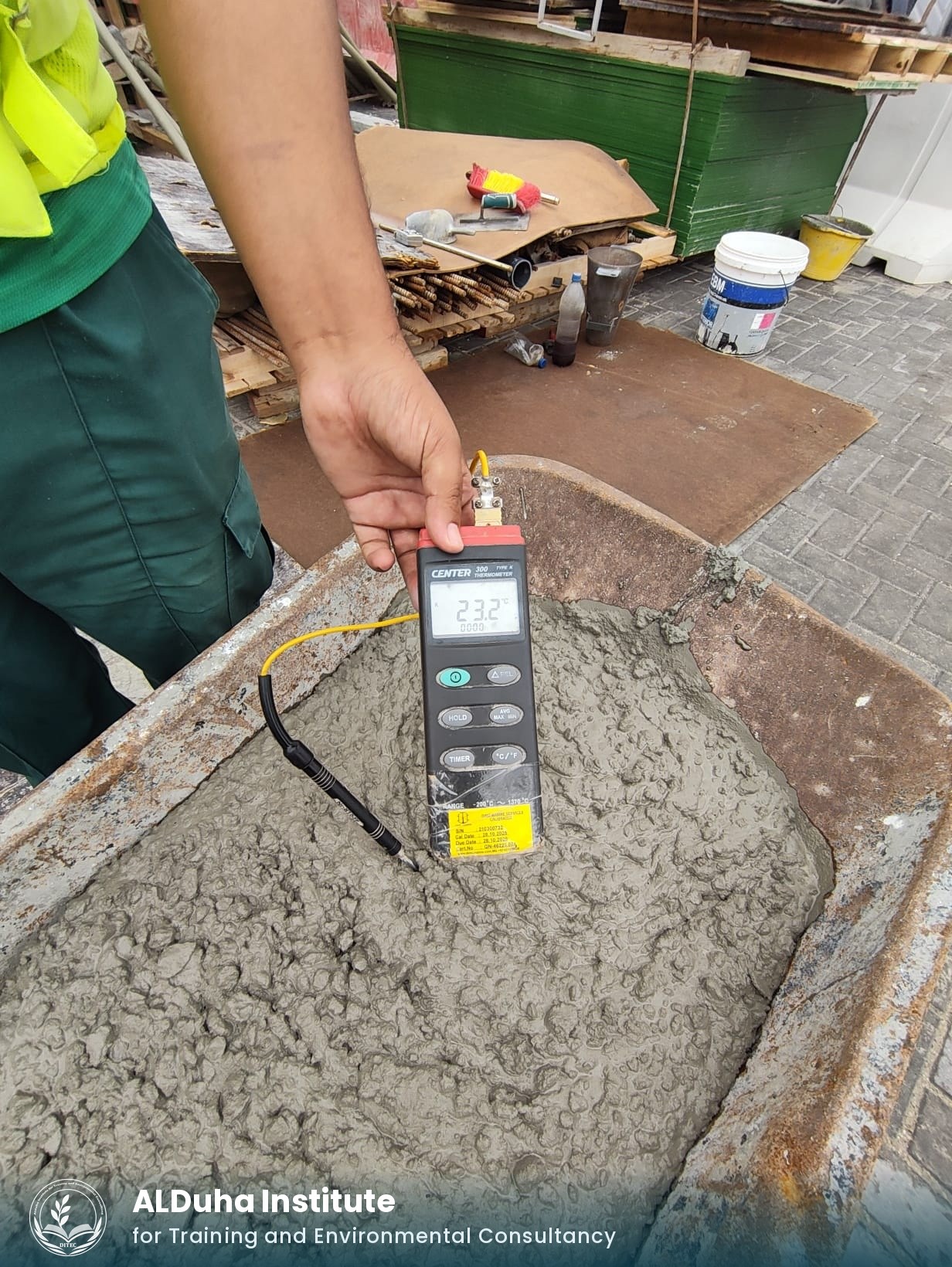Fresh concrete temperature check during placement (quality control)