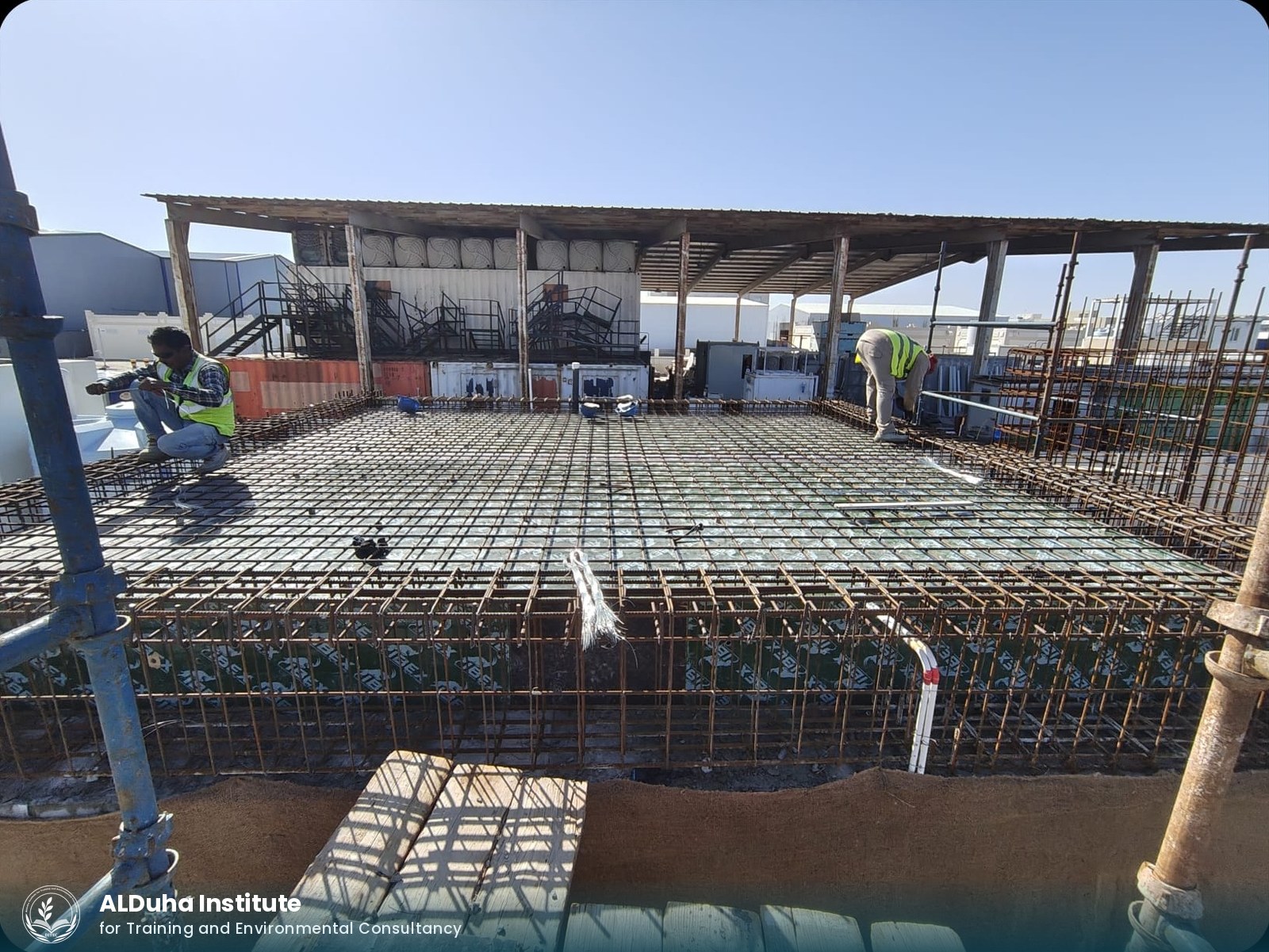 Roof slab reinforcement over the shielded store